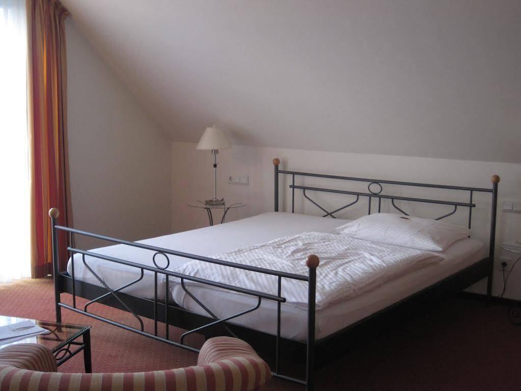 Landhotel Altes Wasserwerk Gbr Freinsheim Extérieur photo